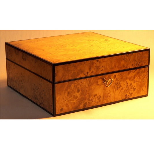 Fine Woodworking: Exquisite hinged-lid box